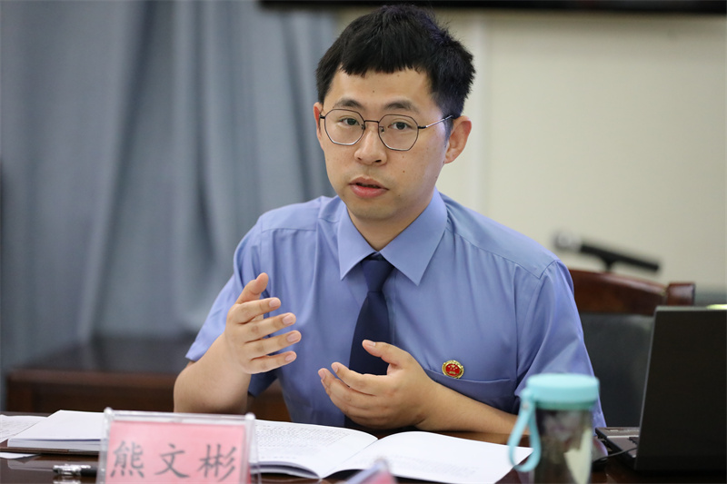 五四好青年熊文彬从检察新兵到公益诉讼标兵